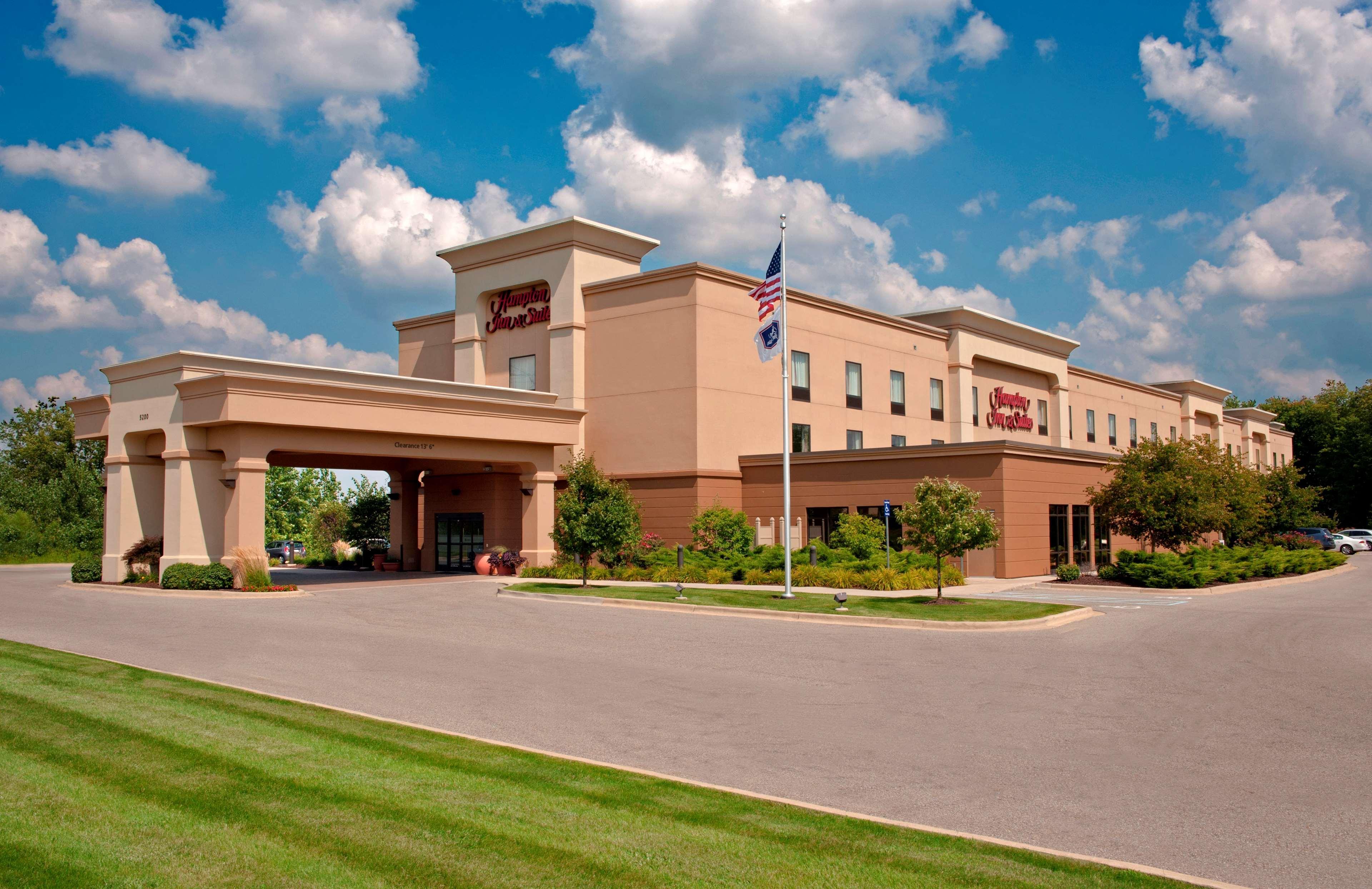 Hampton Inn & Suites Grand Rapids-Airport 28Th St Cascade Екстериор снимка