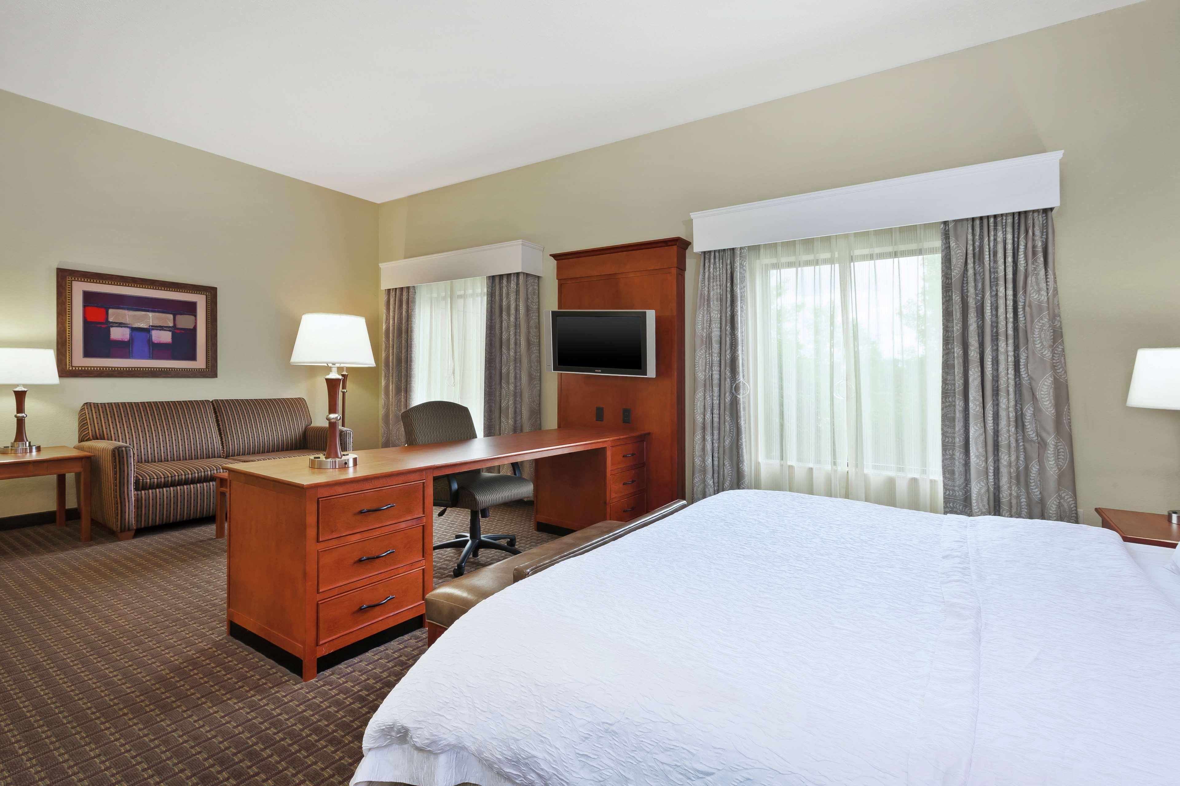 Hampton Inn & Suites Grand Rapids-Airport 28Th St Cascade Екстериор снимка
