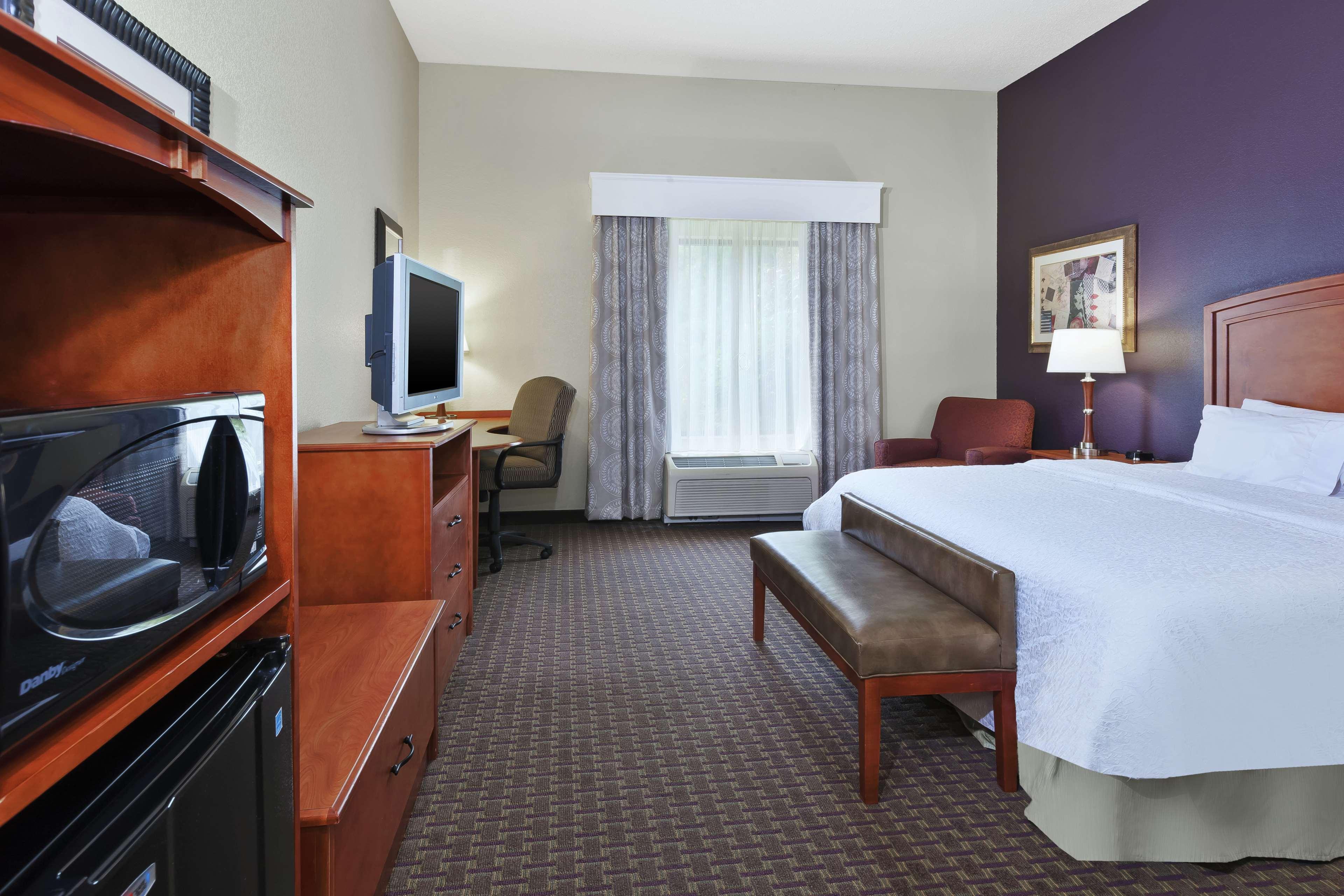 Hampton Inn & Suites Grand Rapids-Airport 28Th St Cascade Екстериор снимка