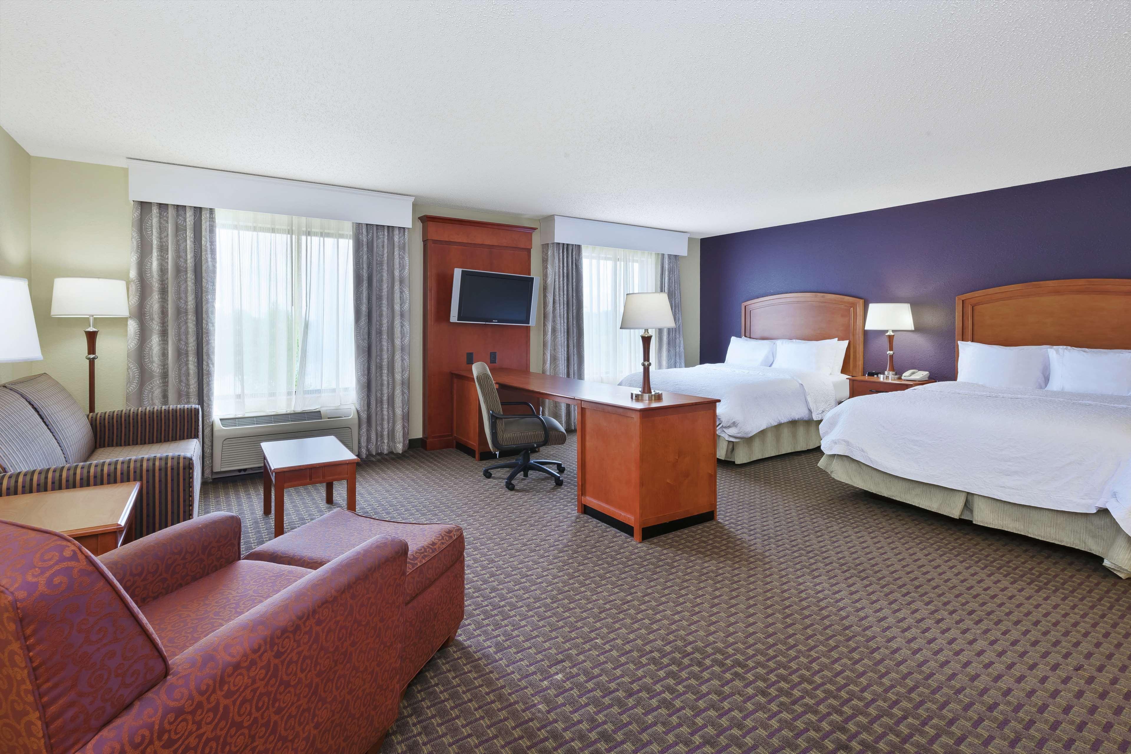 Hampton Inn & Suites Grand Rapids-Airport 28Th St Cascade Екстериор снимка