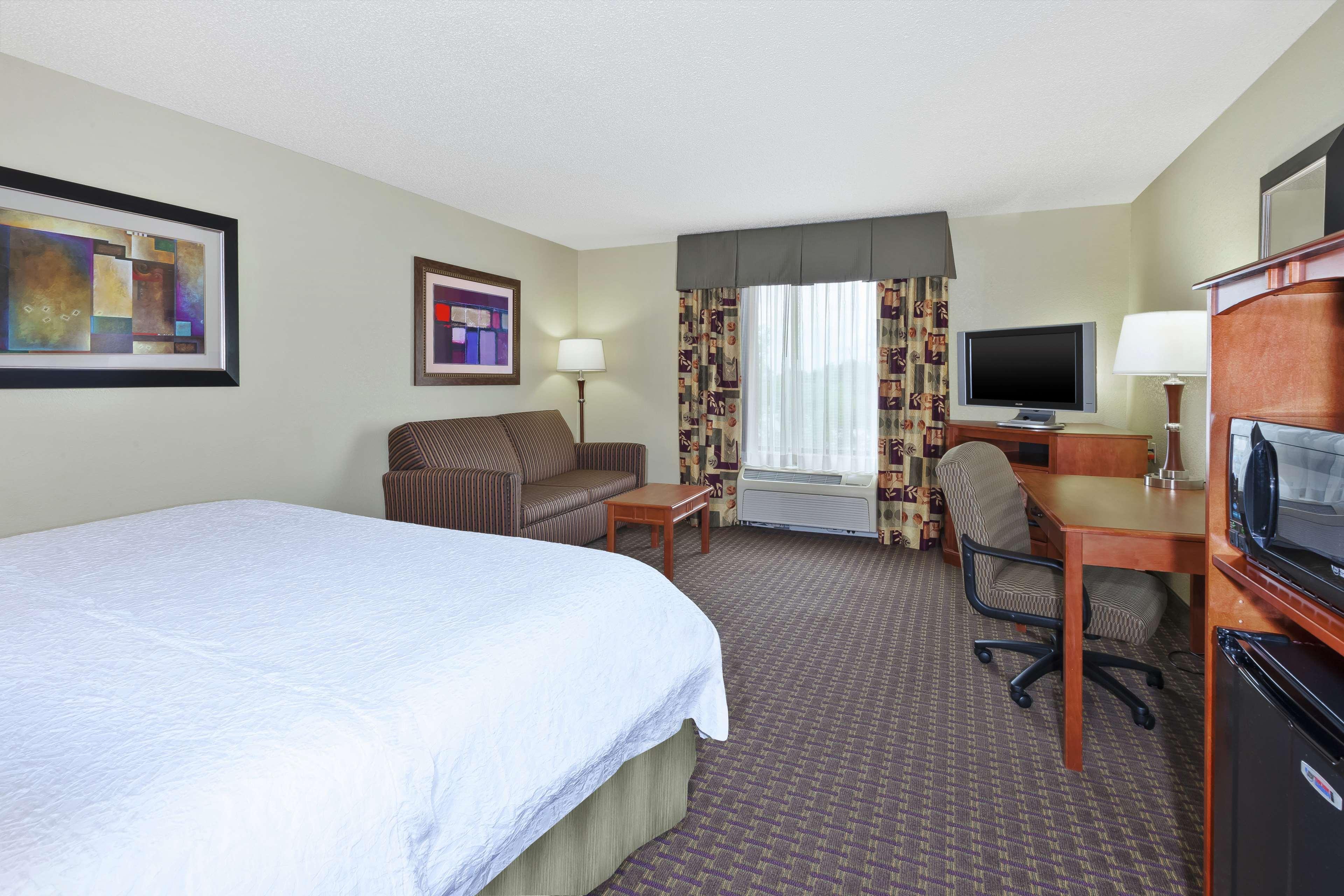Hampton Inn & Suites Grand Rapids-Airport 28Th St Cascade Екстериор снимка