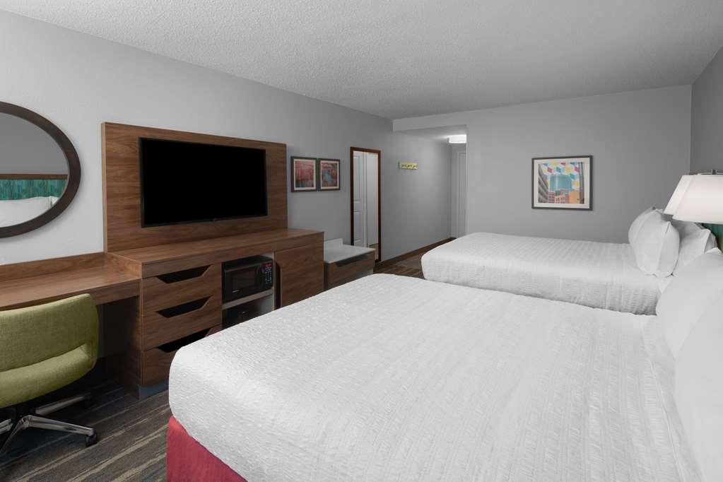 Hampton Inn & Suites Grand Rapids-Airport 28Th St Cascade Стая снимка