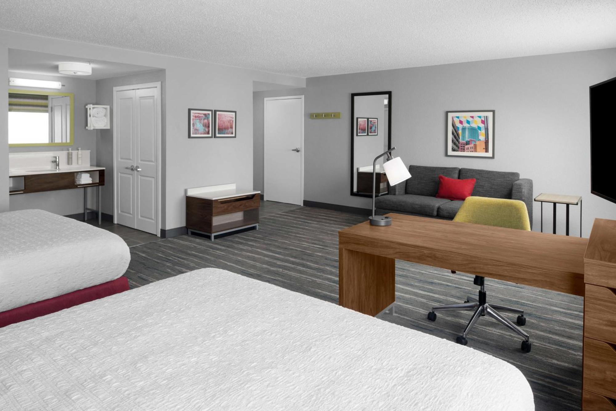 Hampton Inn & Suites Grand Rapids-Airport 28Th St Cascade Екстериор снимка