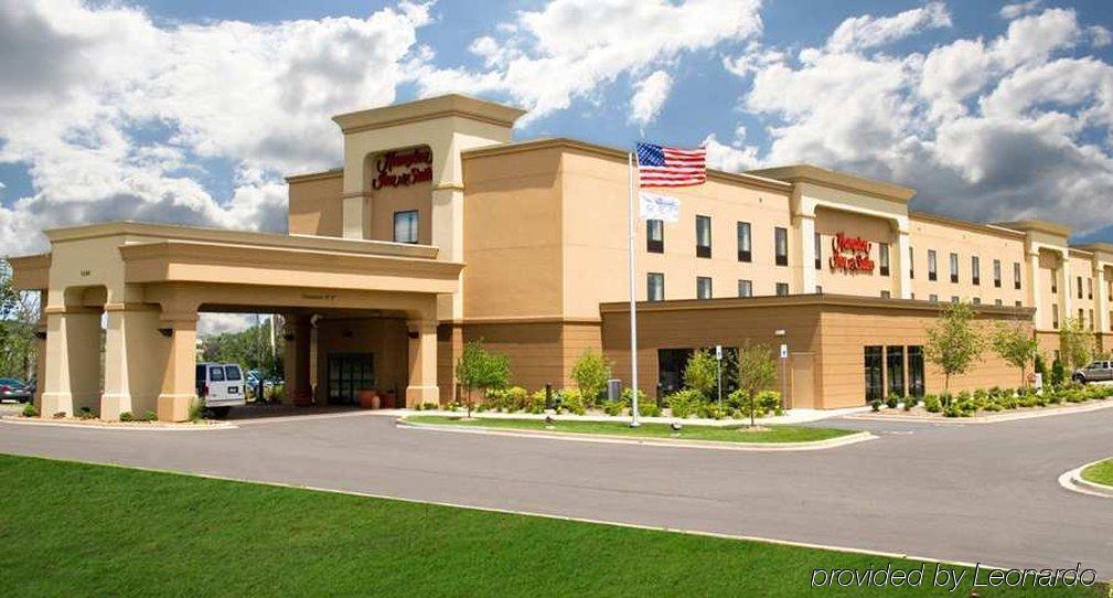 Hampton Inn & Suites Grand Rapids-Airport 28Th St Cascade Екстериор снимка