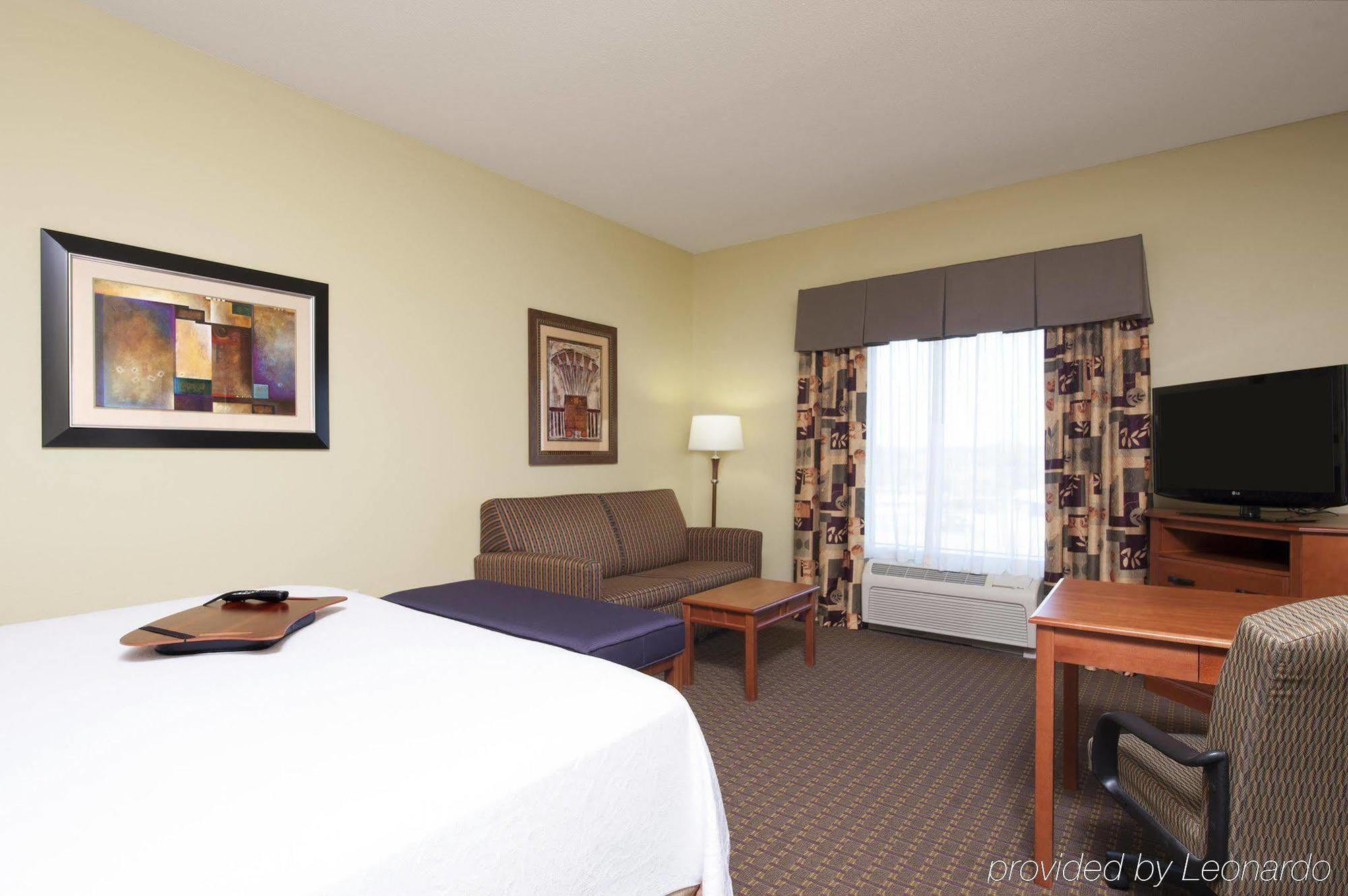 Hampton Inn & Suites Grand Rapids-Airport 28Th St Cascade Екстериор снимка